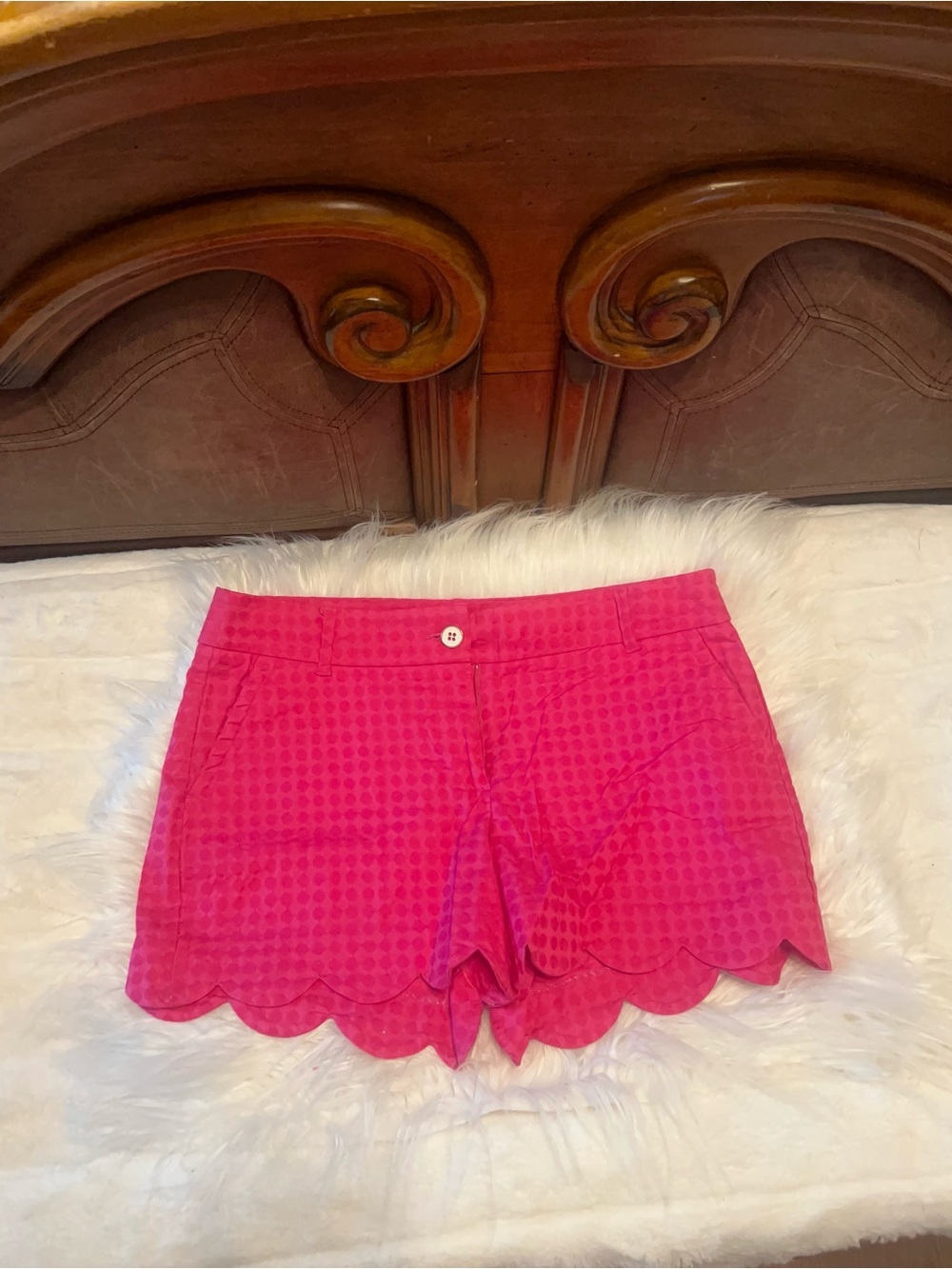 Scalloped High-Rise Pink Shorts with Textured Dot Detail size 8
